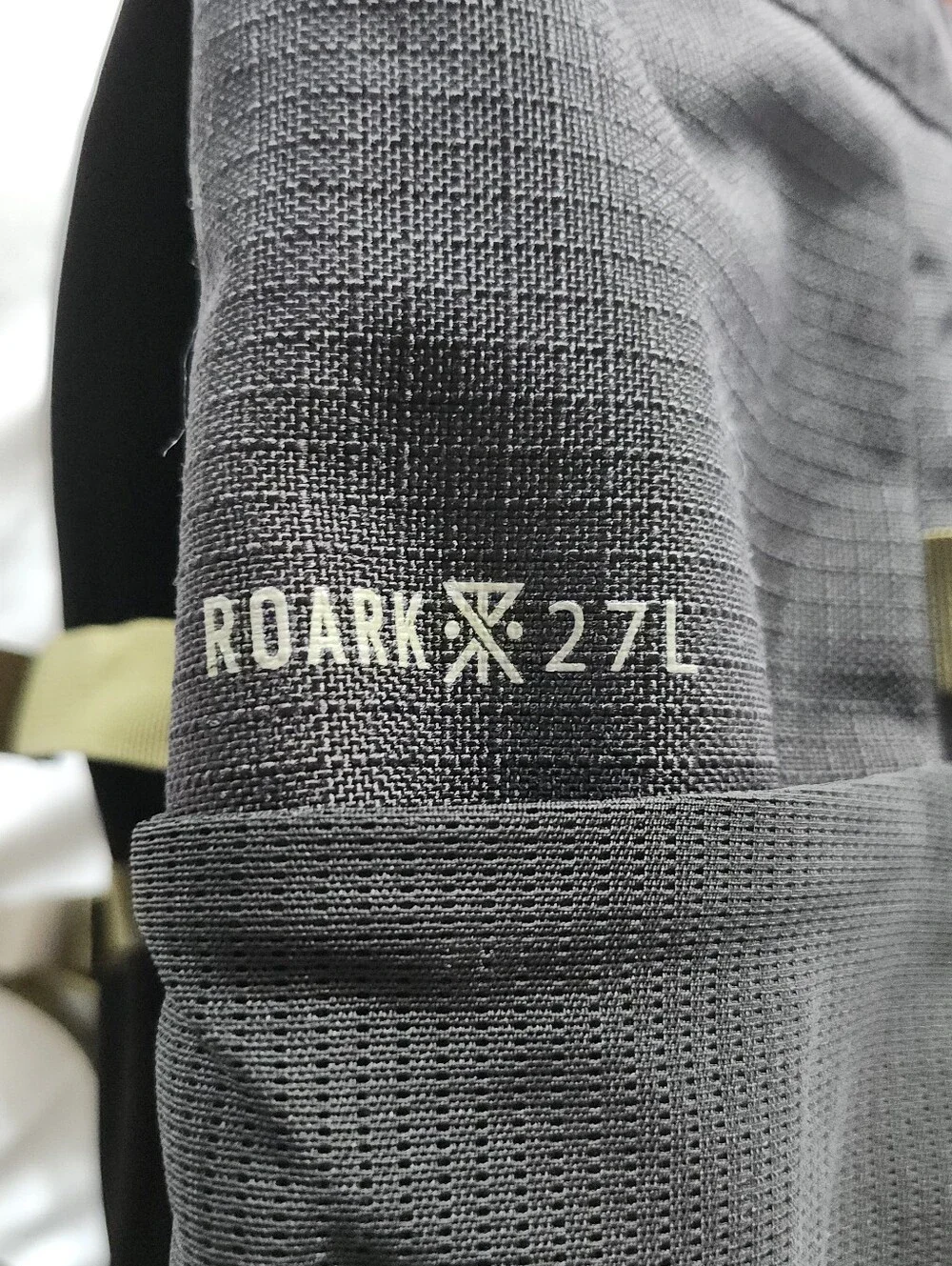 ROARK 27L 2.0 Passenger RA249 Travel Backpack Laptop pkt Black/Olive NWOT
